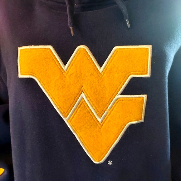 West Virginia College Hoodie by Colosseum Athletics. XL. - Picture 2 of 15